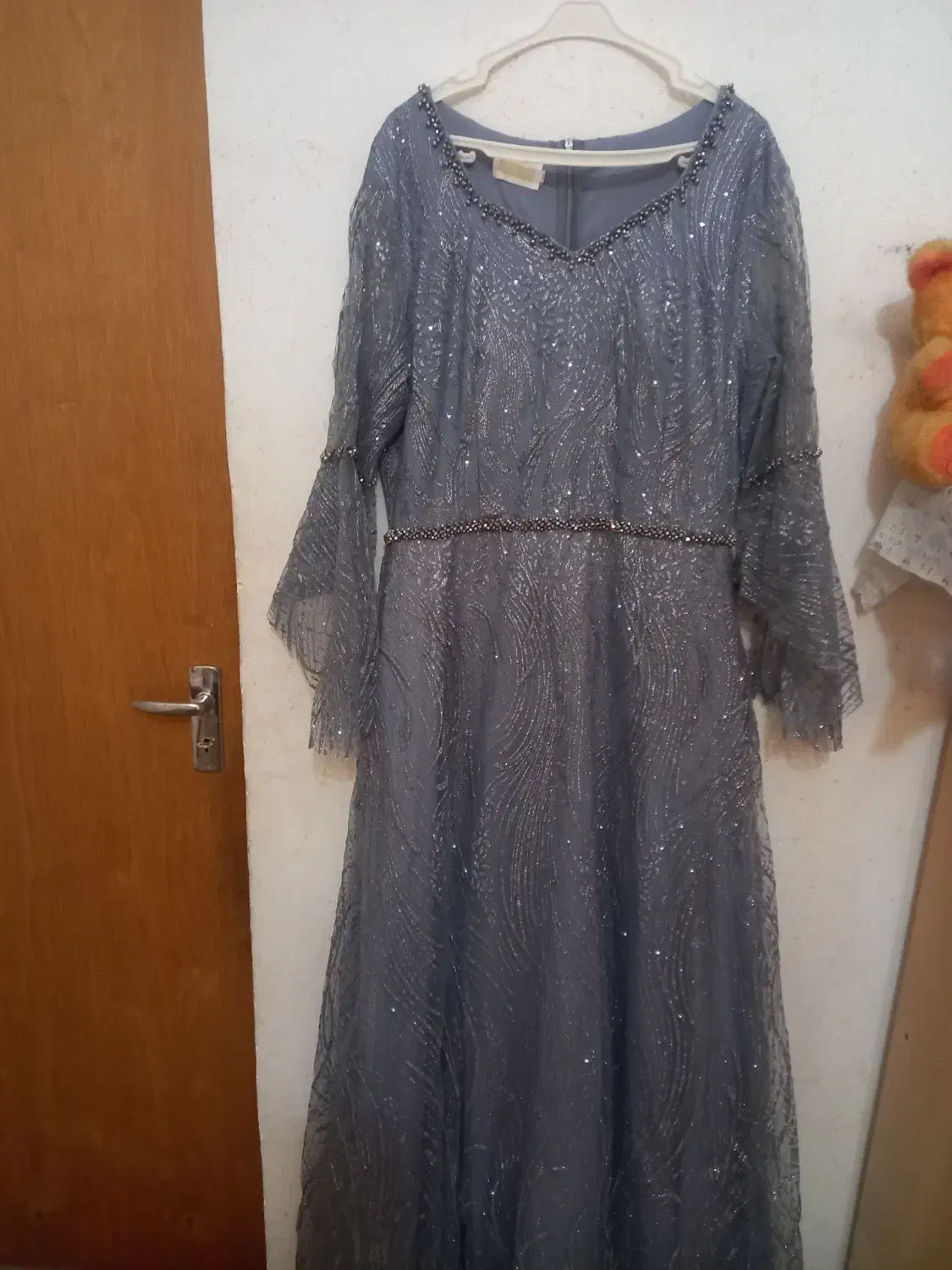 لباس مجلسی|لباس|شیراز, کاراندیش|دیوار