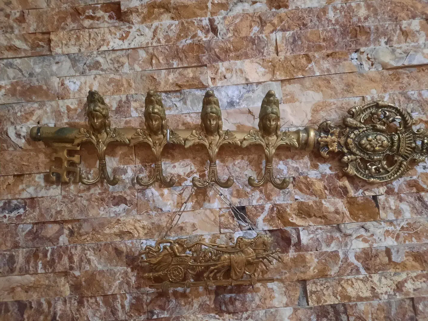 رخت آویز برنز همراه کلید آویز برنز|بندرخت و رختآویز|تبریز, |دیوار