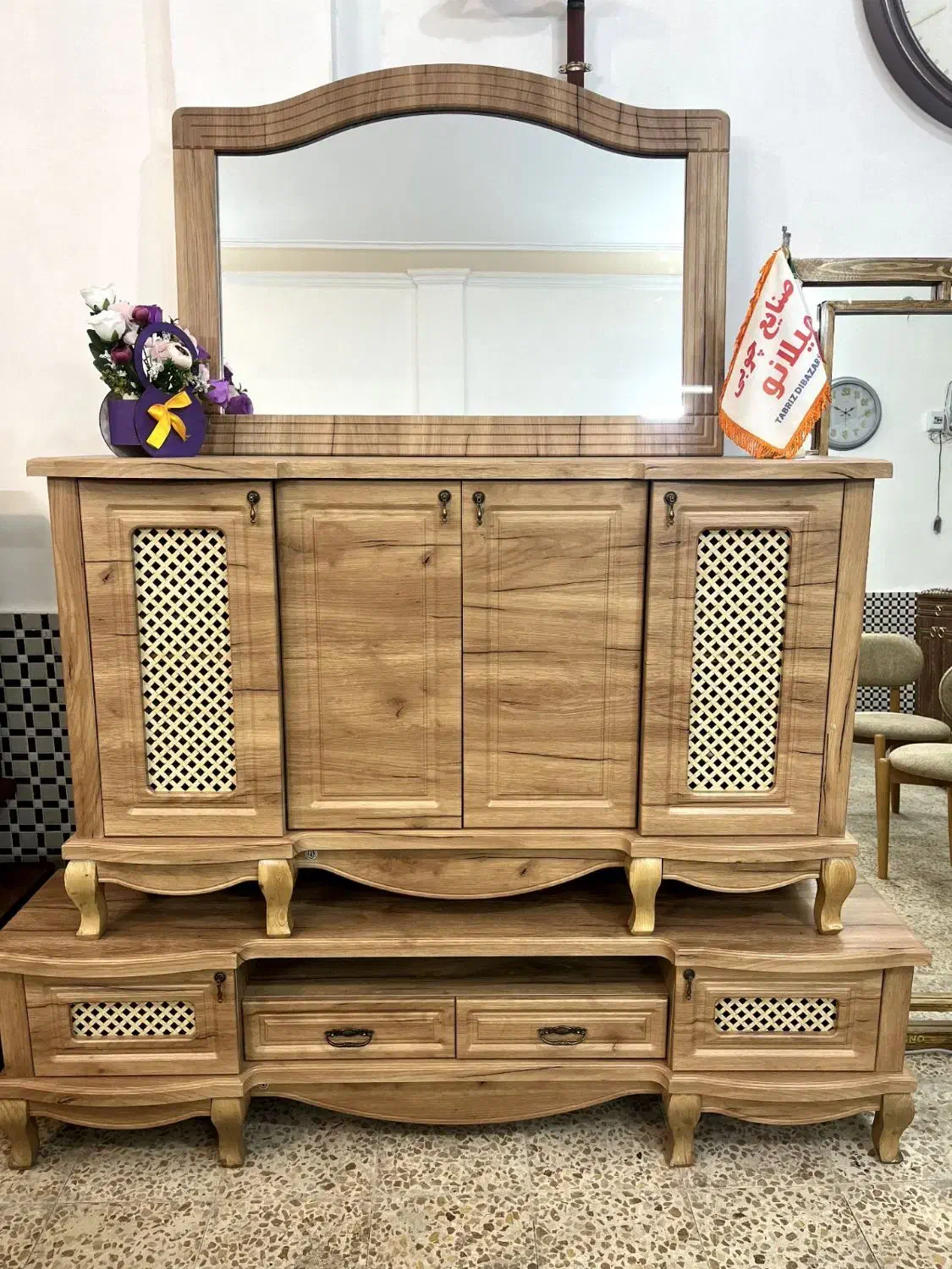 کنسول ومیز|بوفه، ویترین، کنسول|میاندوآب, |دیوار