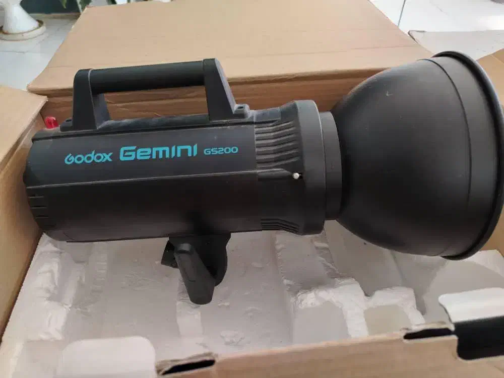 فروش 2عدد فلاش عکاسی|دوربین عکاسی و فیلمبرداری|برازجان, |دیوار