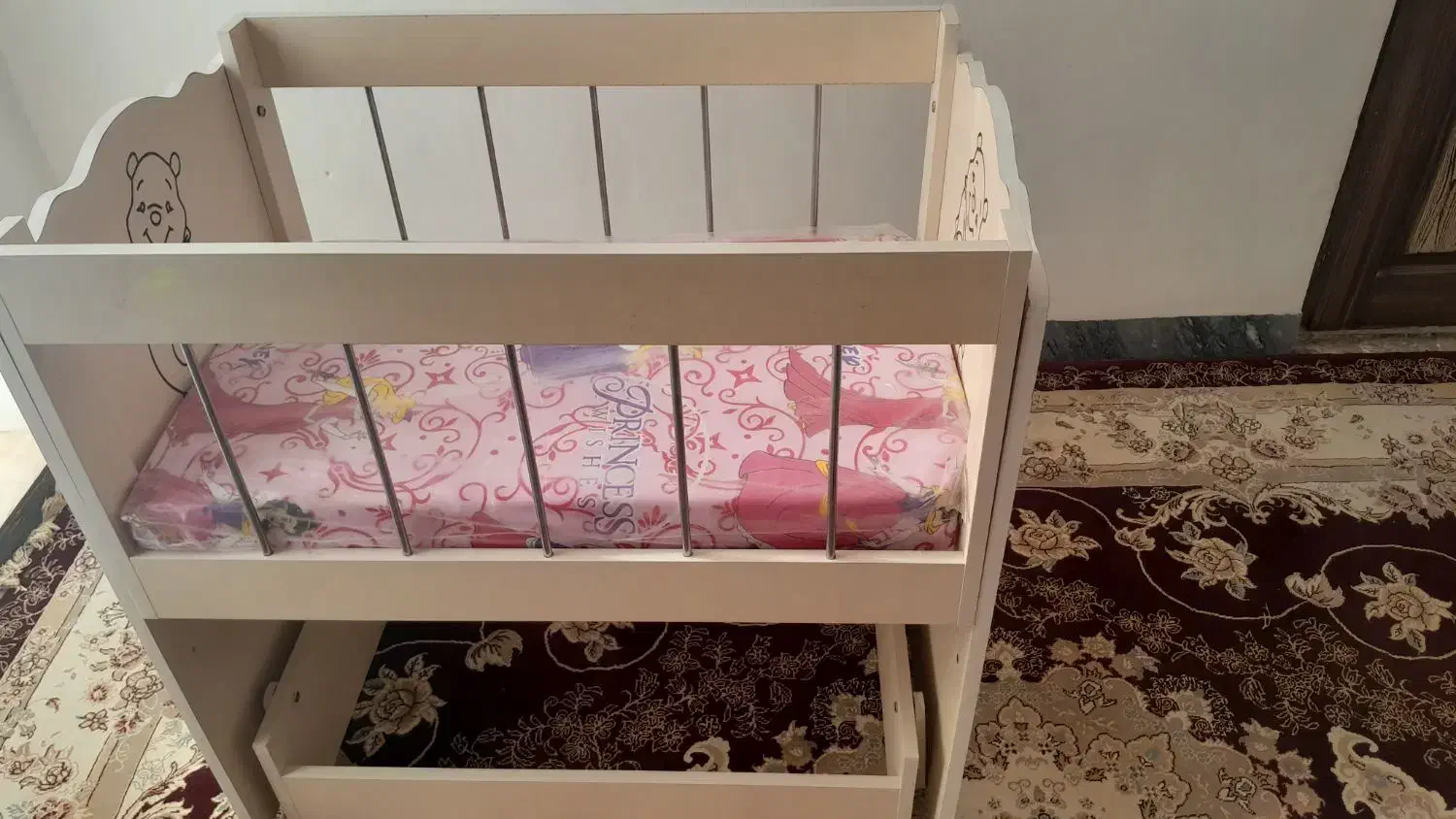 گهواره تخت خواب  نوزاد|تخت و صندلی بچه|گل تپه, |دیوار