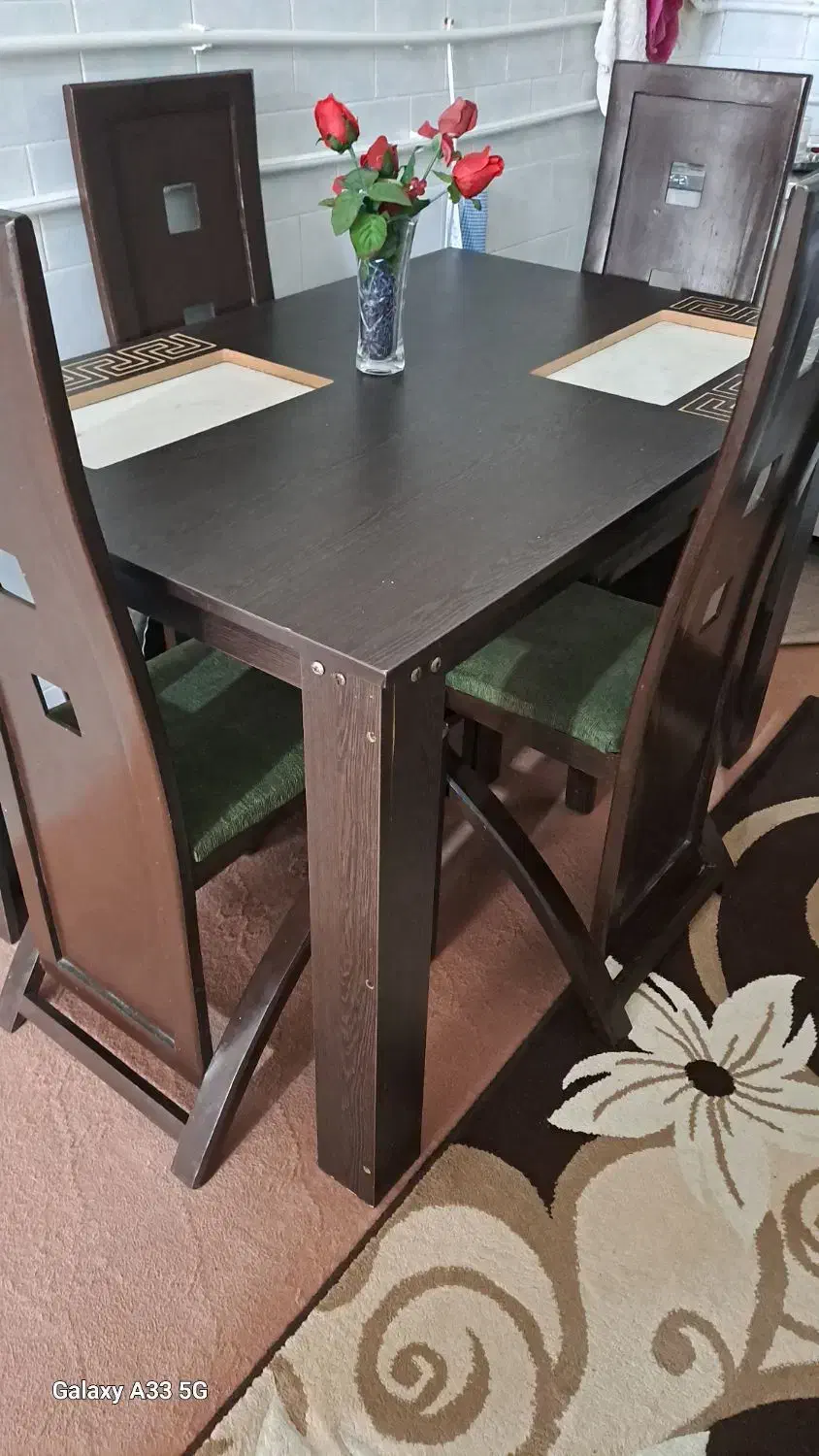 تعدادی وسایل خونه|مبلمان خانگی و میز عسلی|میانه, |دیوار