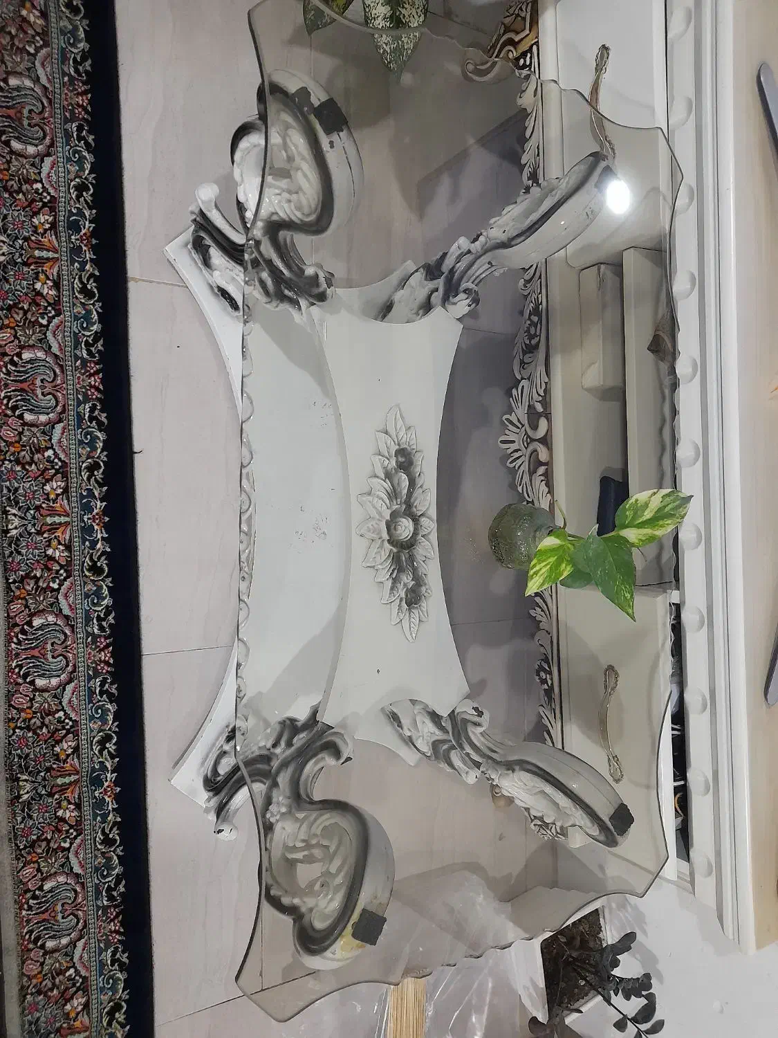 میز جلو مبلی در حد نو|مبلمان خانگی و میز عسلی|صومعه‌سرا, |دیوار