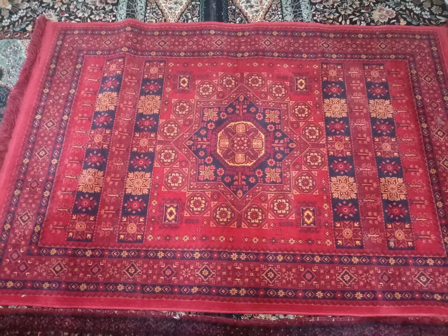 فرش دست بافت قدیمی زیبا|فرش|مشهد, پورسینا|دیوار