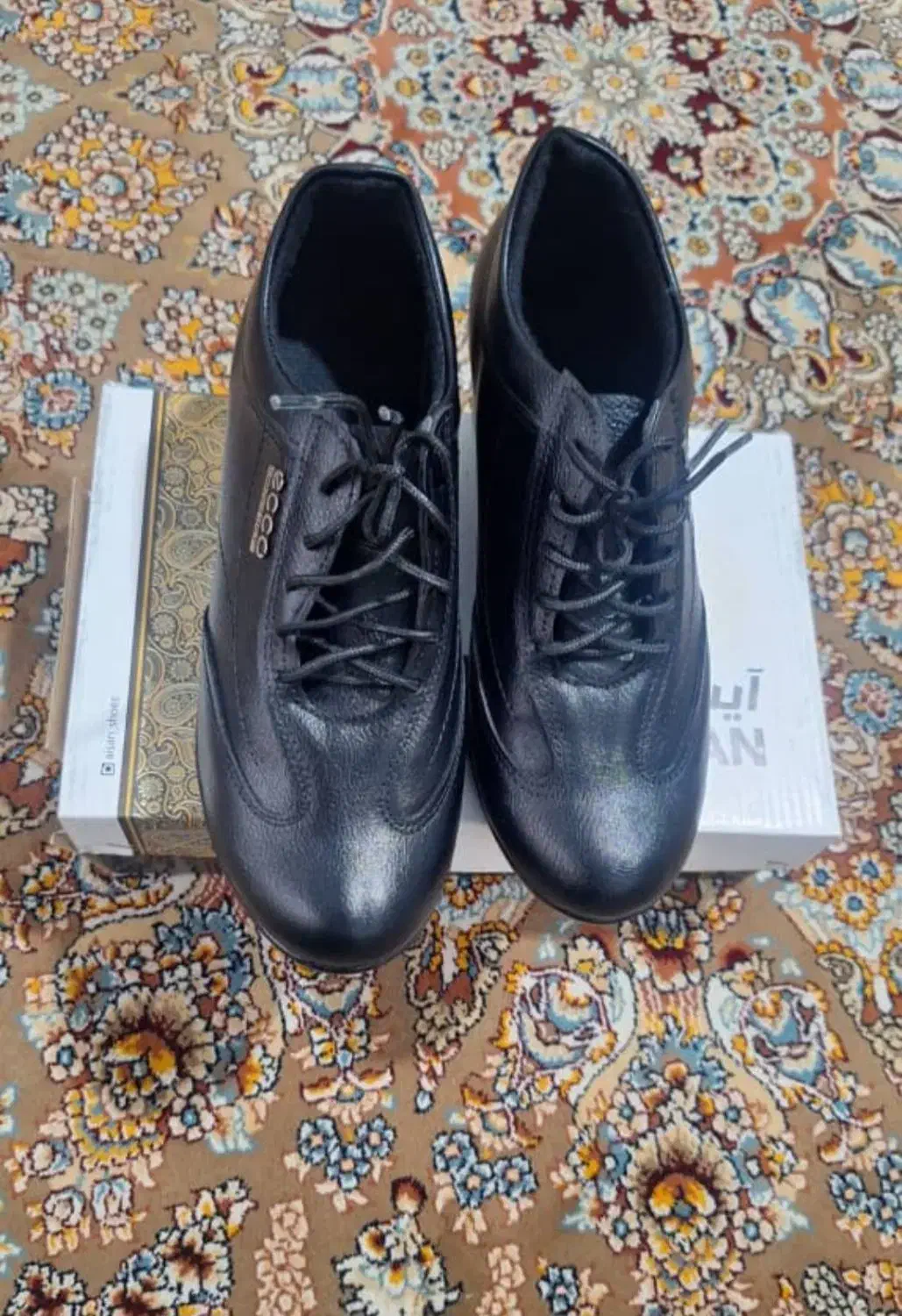 برام بزرگه|کیف، کفش، کمربند|هشتگرد, شهرک پارسیان|دیوار