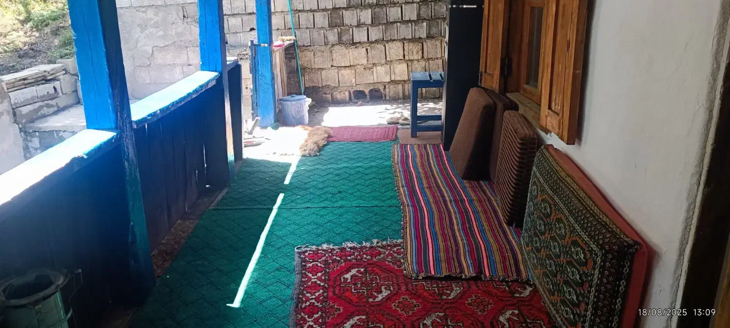 خانه باغ حکیمه خاتون|اجارهٔ کوتاه‌مدت ویلا و باغ|گلوگاه بابل (گلیا), |دیوار