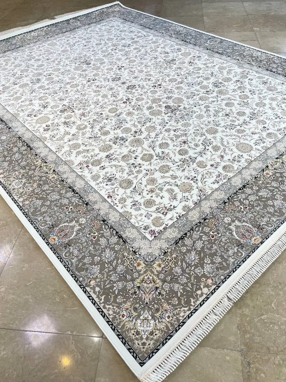 تخفیفات فرش یلدایی درگالری اکبری روبرو دفترآل طیب|فرش|شوشتر, |دیوار