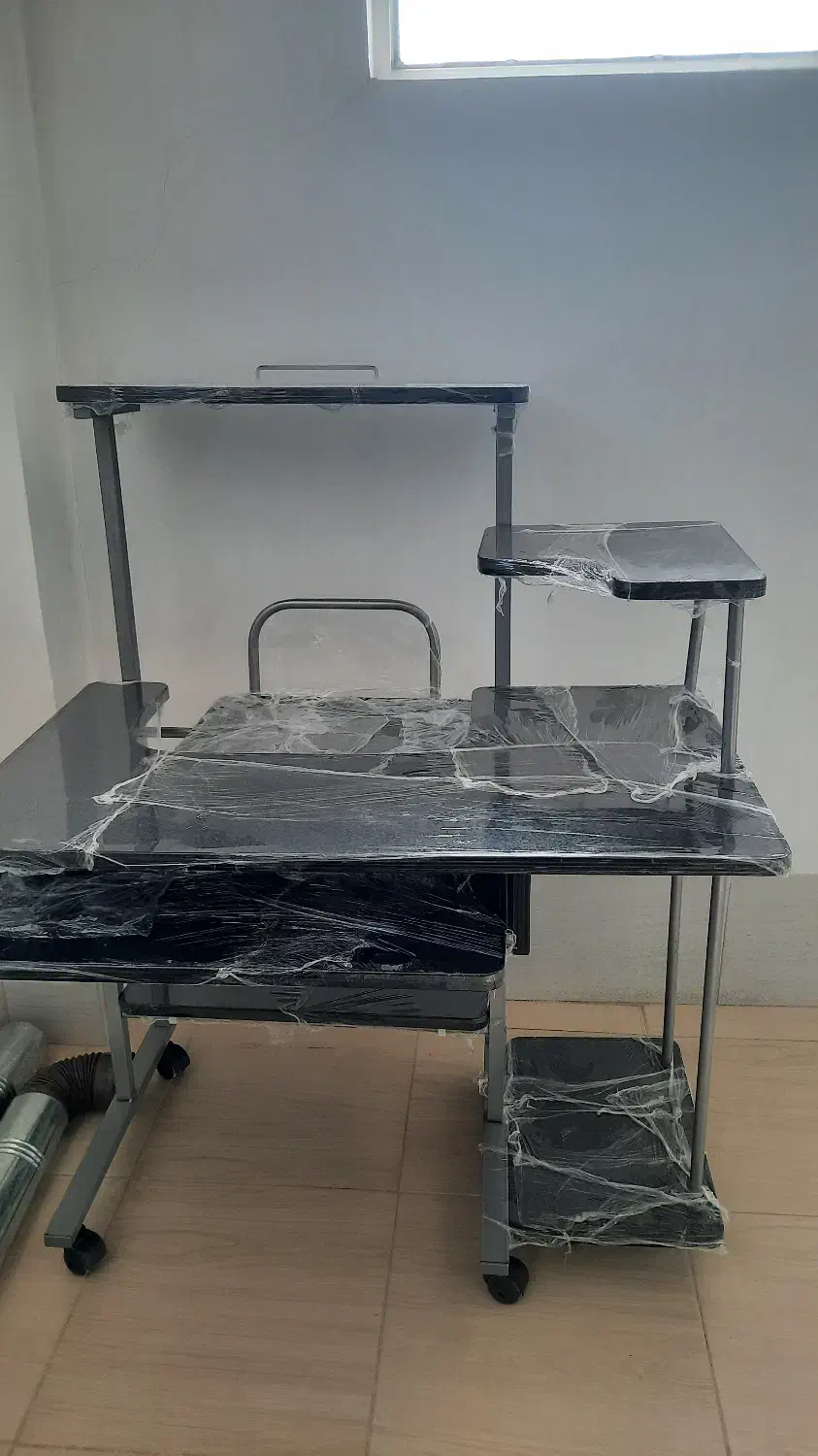 میز کامپیوتر|میز تحریر و کامپیوتر|شهرضا, |دیوار