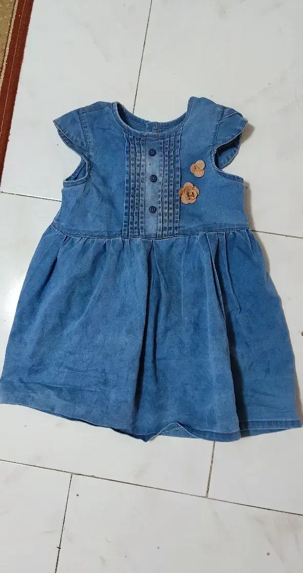 لباس|کفش و لباس بچه|محمدشهر, محمدشهر|دیوار