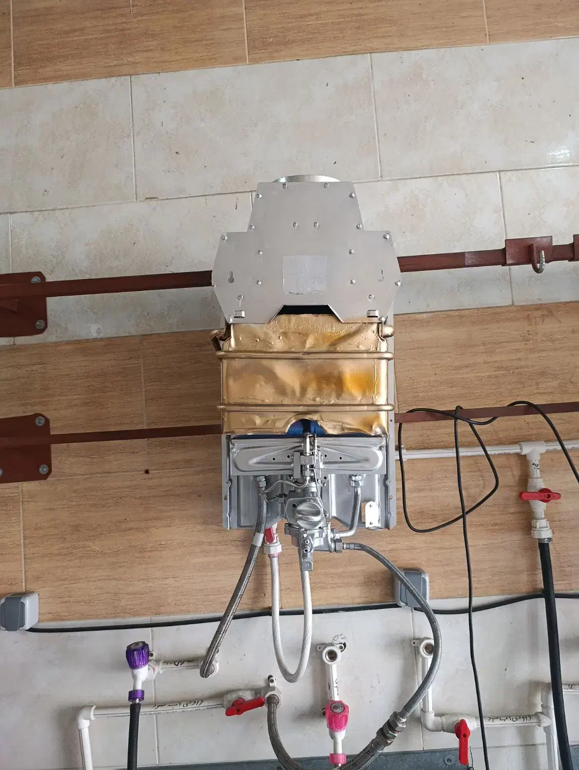 تعمیر،تعمیرکار پکیج و آبگرمکن|خدمات پیشه و مهارت|ایلام, |دیوار