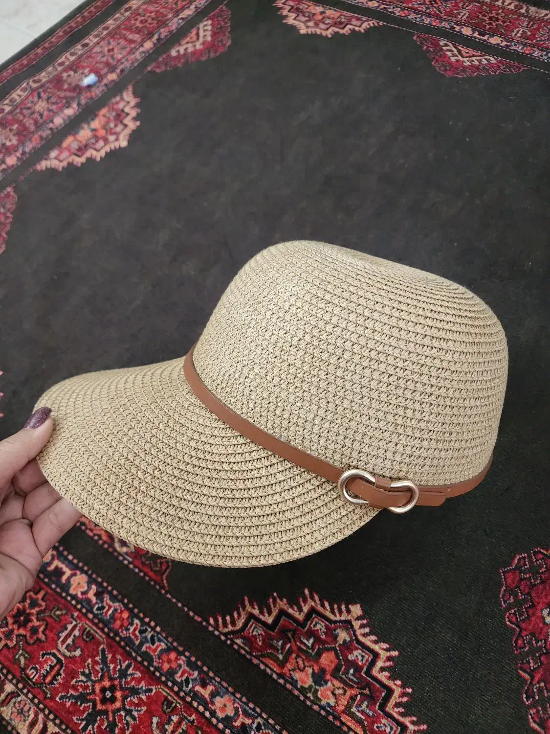 کلاه تابستانی|لباس|فردیس, دهکده|دیوار