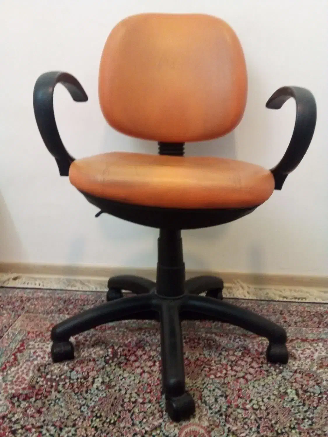 صندلی چرخان و جک دار کامپیوتر|صندلی و نیمکت|گلبهار, شهر جدید گلبهار|دیوار