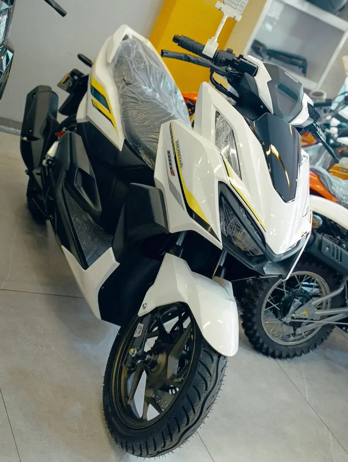 طرح واریو نیکتاز 180|موتورسیکلت|ابرکوه, |دیوار