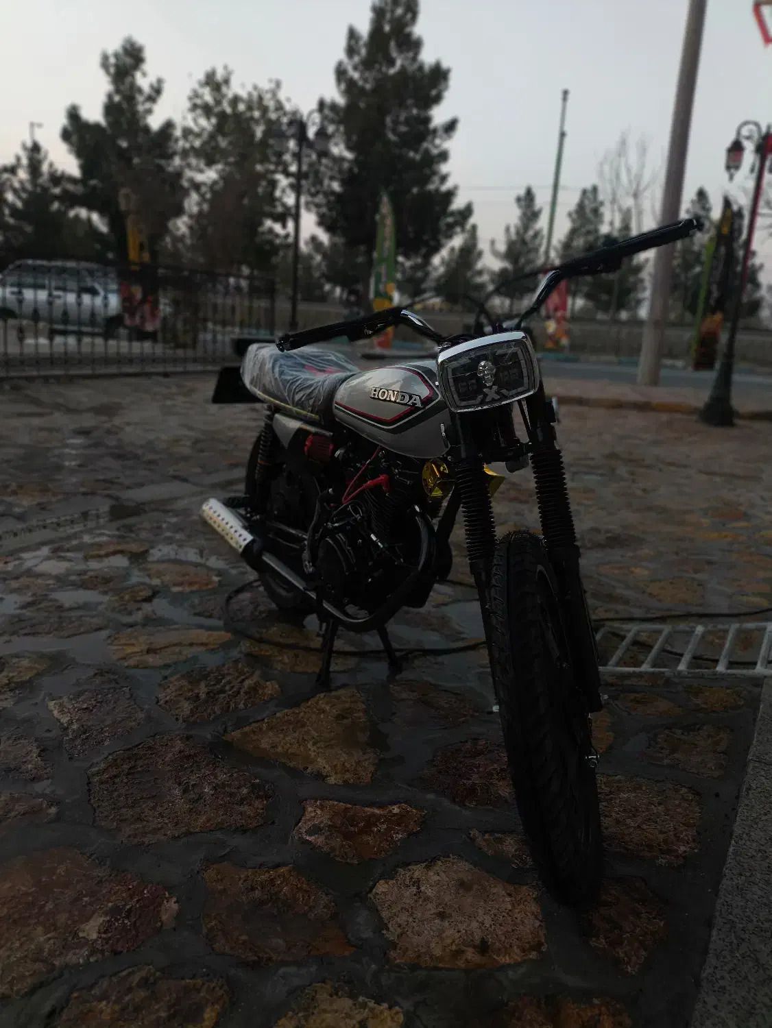 موتورسیکلت کاستوم جذاب|موتورسیکلت|سیستان, |دیوار