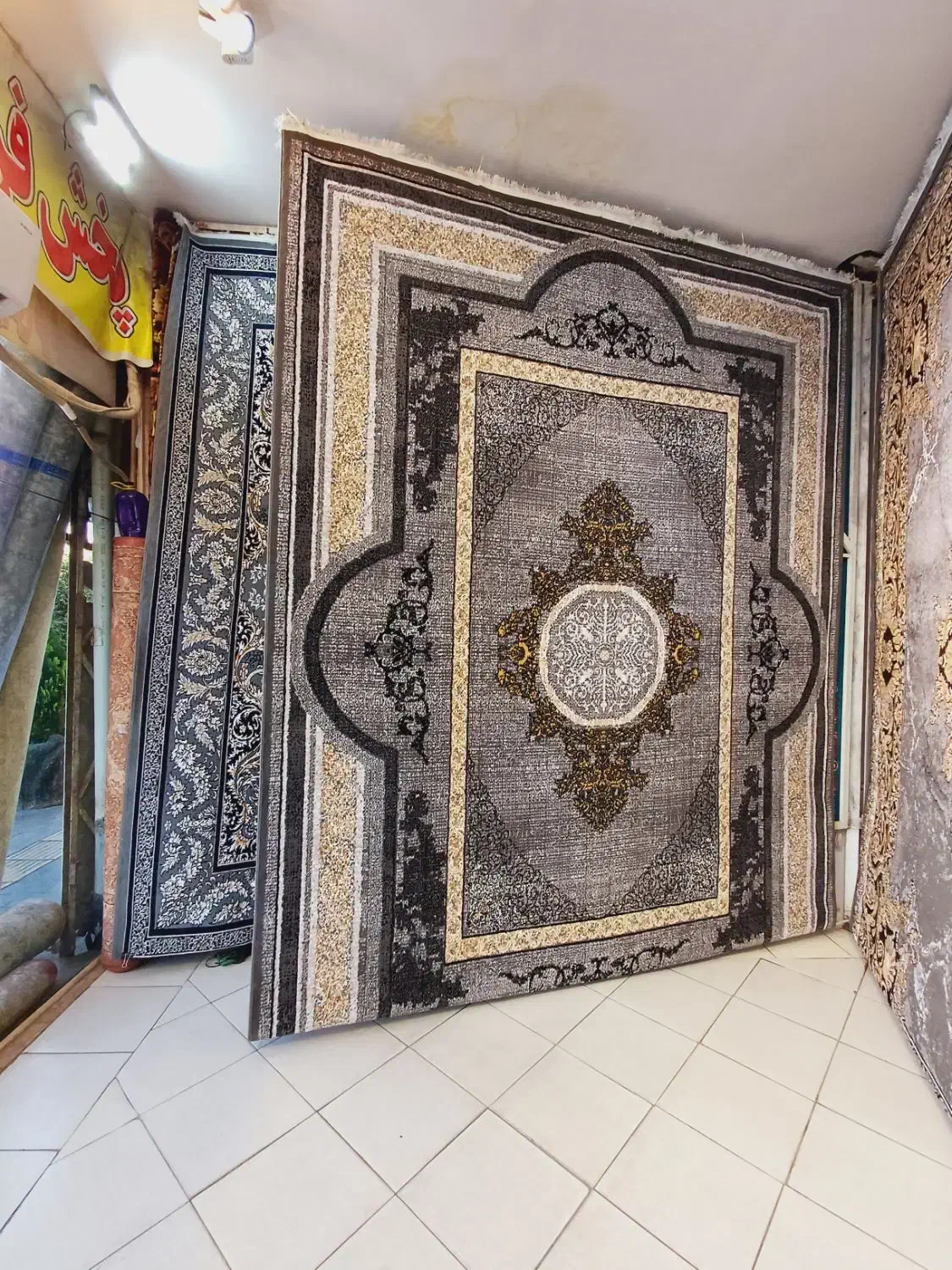 فرش12متری اورجینال کاشان طرح ۷۰۰ تراکم 1800|فرش|مشهد, سیلو|دیوار