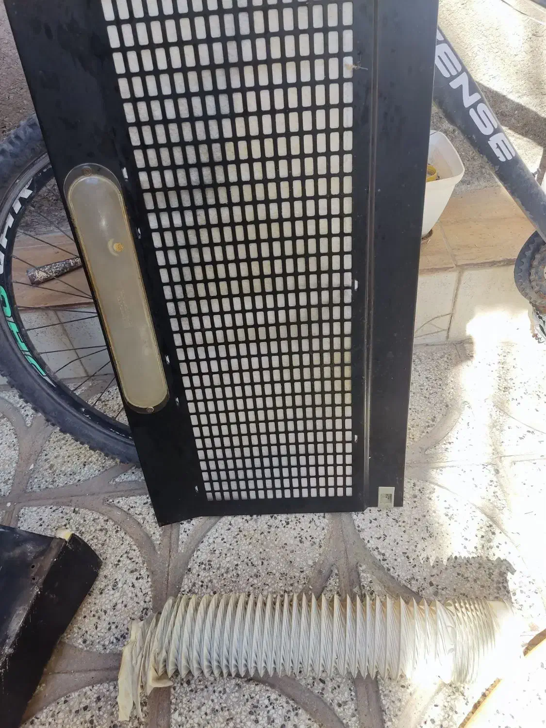 هود|هود|نیشابور, شهید بهشتی|دیوار