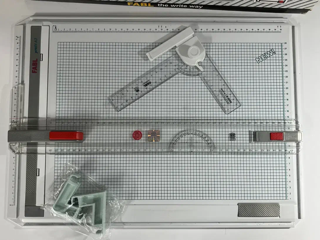 تخته رسم ثابت پروفایل فابل|لوازم التحریر|اصفهان, خانه اصفهان|دیوار