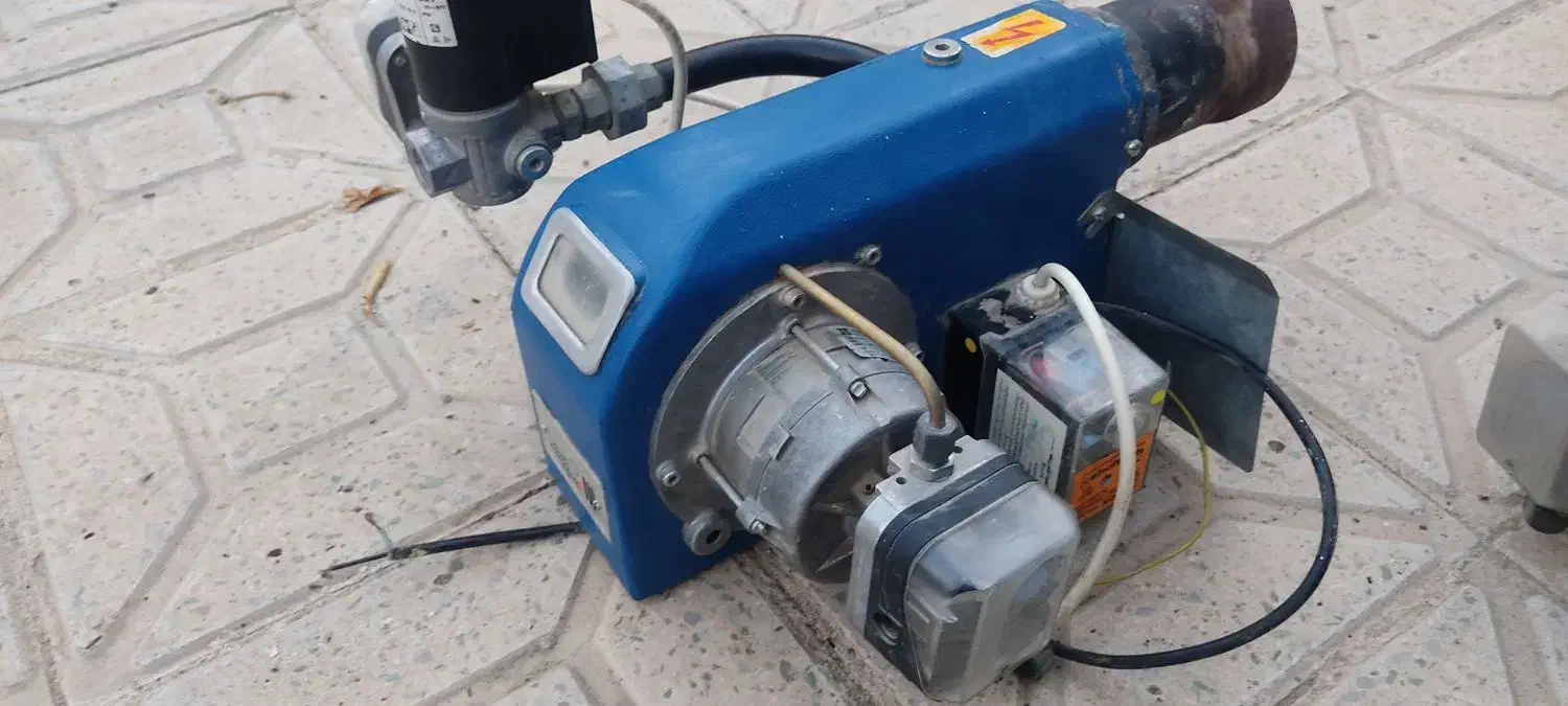 مشعل و دیگ دو جداره و تمام متعلقات موتور خانه|آبگرمکن، پکیج، شوفاژ|ایلام, |دیوار