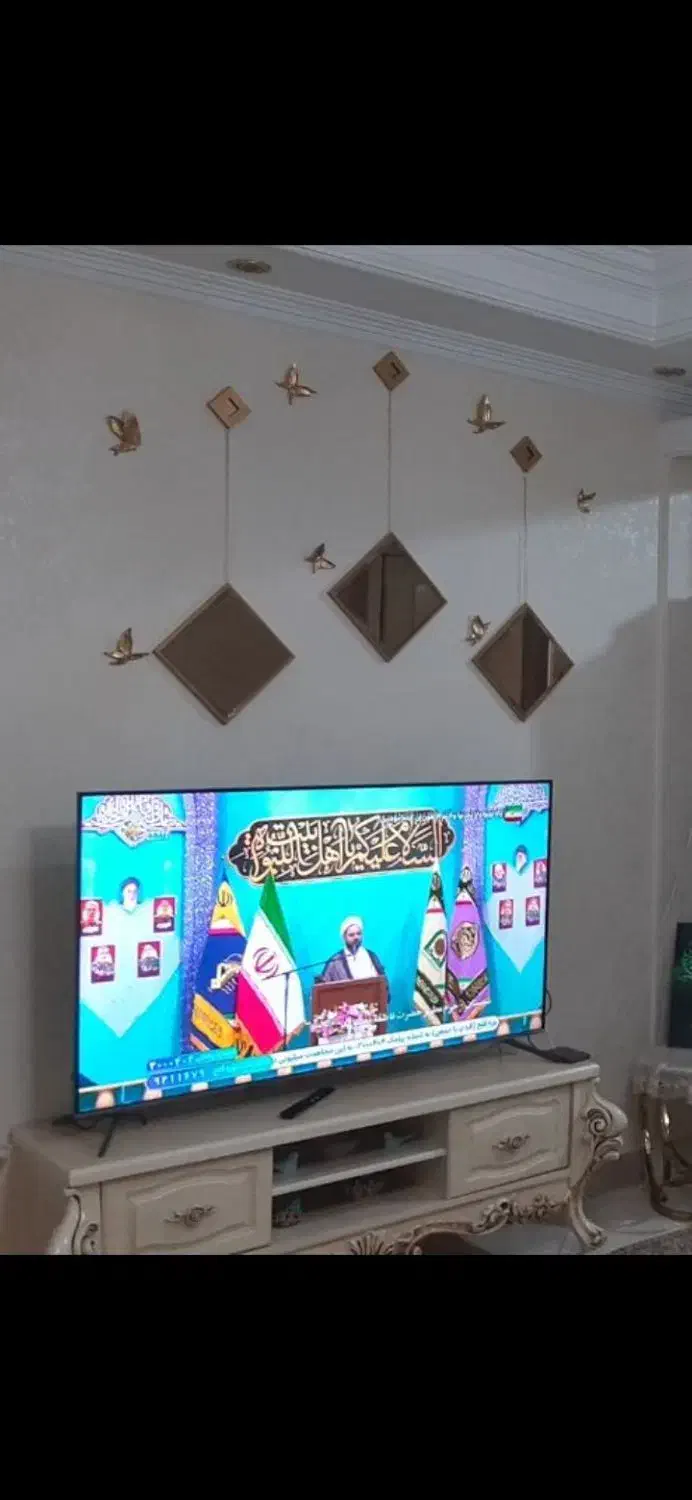 آیینه دکوراتیو در حد نو و ساعت دیواری|آینه|تهران, شکوفه (عبدل آباد)|دیوار