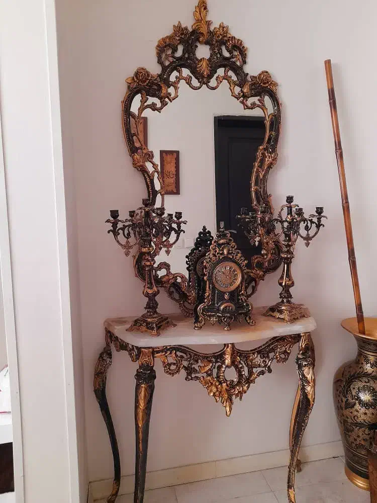 آینه کنسول بسیار تمیز و شیک|بوفه، ویترین، کنسول|فولادشهر, مسکن مهر فولادشهر|دیوار