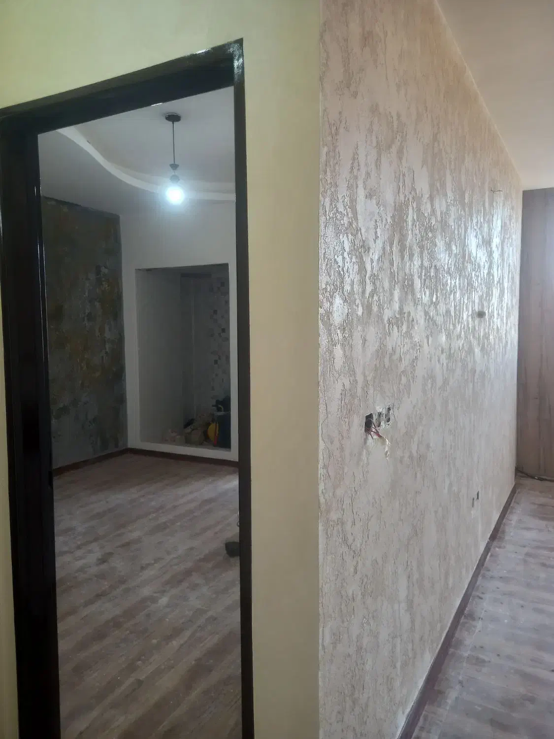 نقاشی ساختمان در و پنجره|خدمات پیشه و مهارت|قوچان, |دیوار