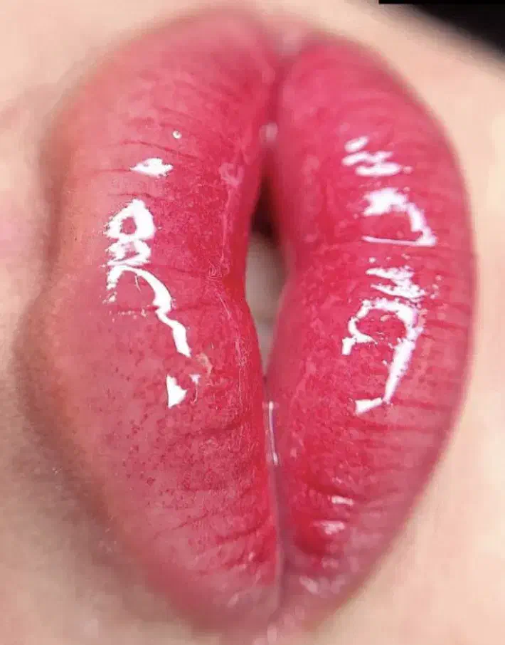 شیدینگ لب(تینت لب دائم )|خدمات آرایشگری و زیبایی|تربتحیدریه, مظفریه|دیوار