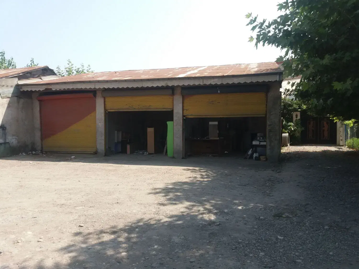 اجاره مغازه ۳۰ متری بر خیابان|اجارهٔ مغازه و غرفه|رشت, باهنر|دیوار