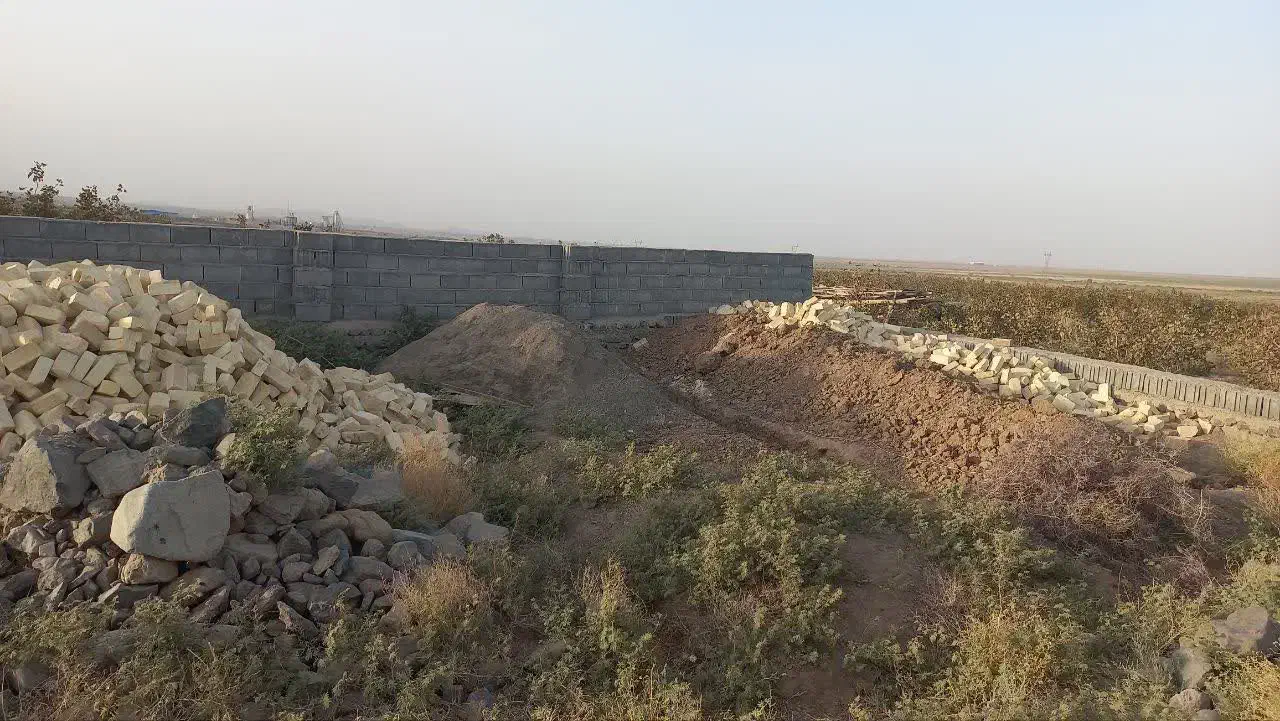 ۲۵۰۰ زمین باغی با۱۰ ساعت آب قنات ساروق مشکات کاشان|فروش زمین و ملک کلنگی|قم, دروازه کاشان|دیوار