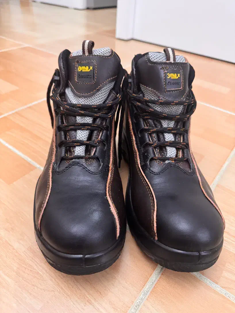 سه جفت پوتین ایمنی سایز۴۰|کیف، کفش، کمربند|رشت, گلباغ نماز|دیوار