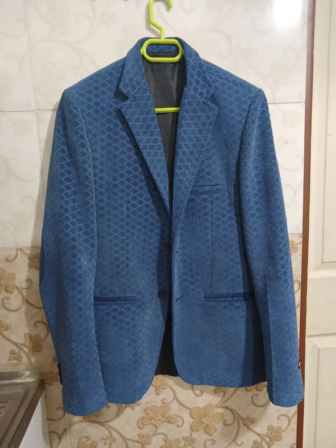 تک کت|لباس|اردبیل, |دیوار