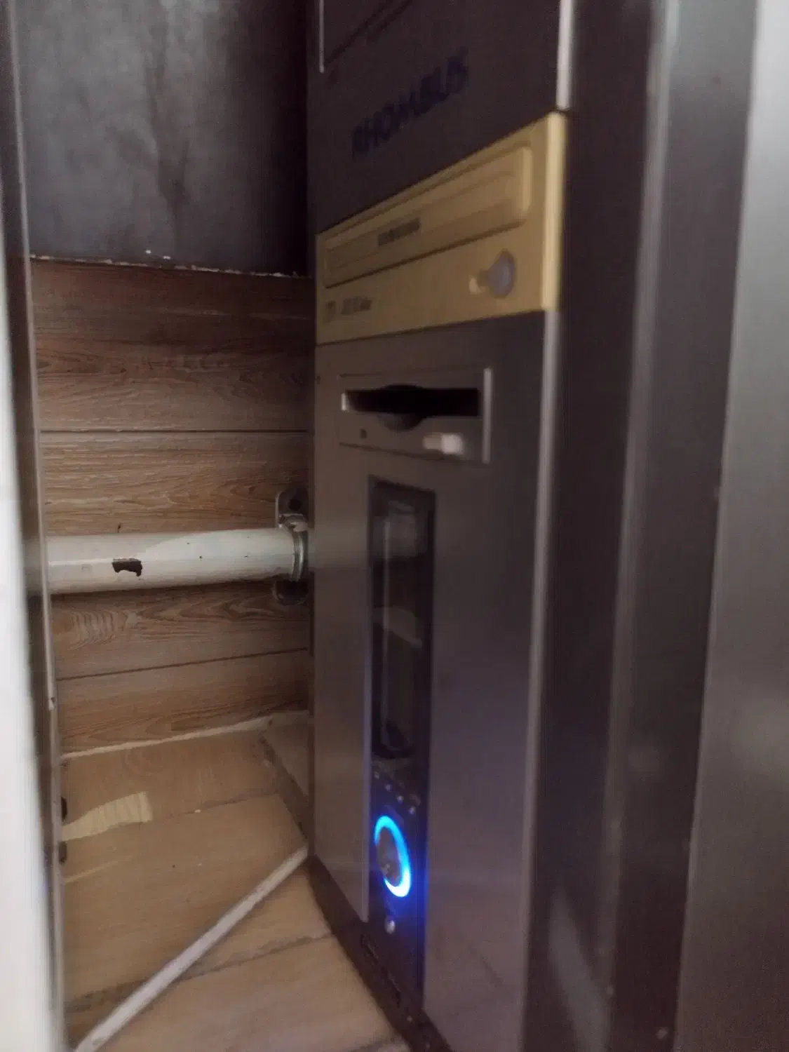 کامپیوتر کامل|رایانه رومیزی|هشتگرد, شهرک راه آهن|دیوار