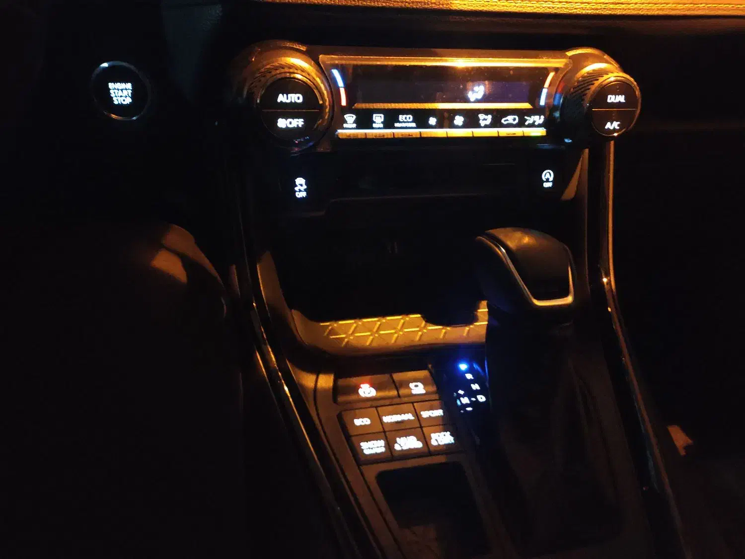 فروش تویوتا وایلندر ادونچر لاکچری پلاس مدل 2025|خودرو سواری و وانت|بندر امام خمینی, |دیوار