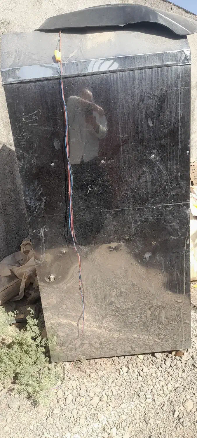 فرساندویچی|کافی‌شاپ و رستوران|سلامی, |دیوار