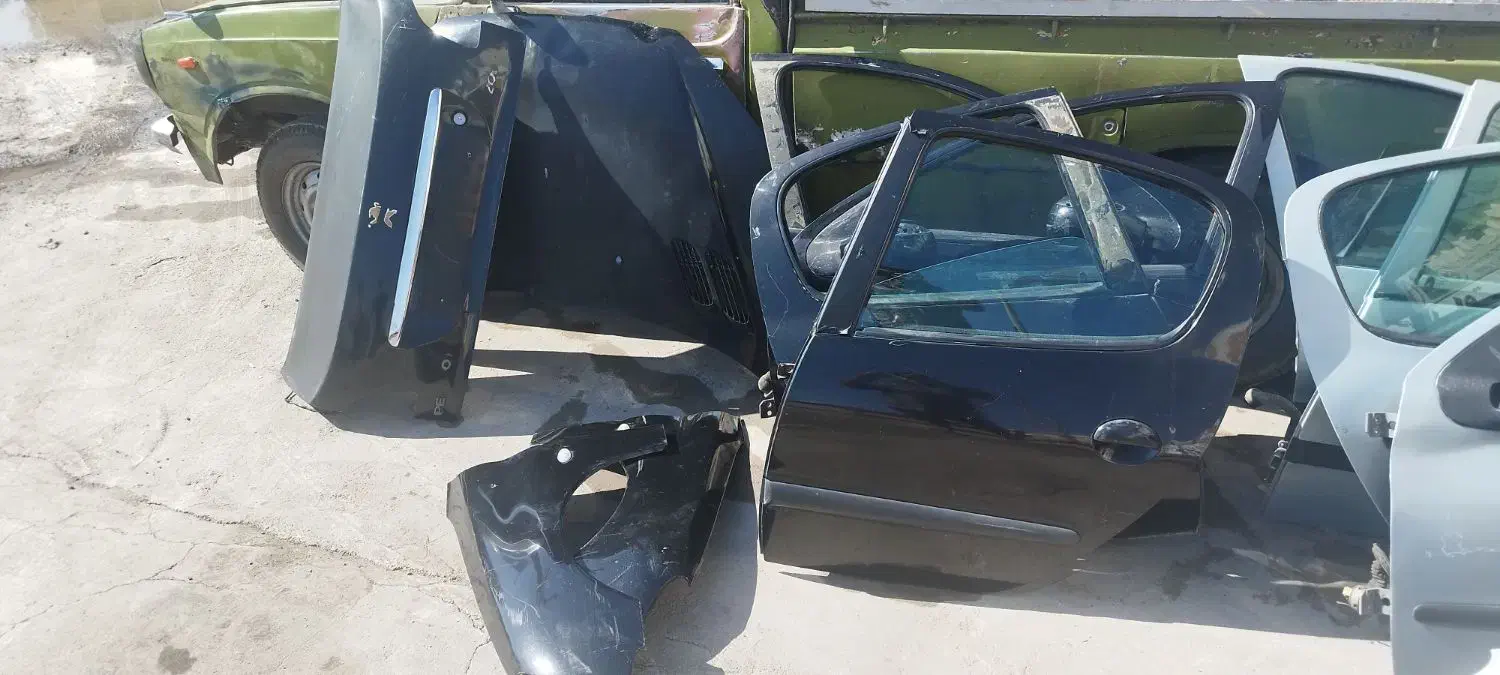 بدنه خودرو پژو 206وپراید وپارس|قطعات یدکی و لوازم جانبی|سیرجان, |دیوار