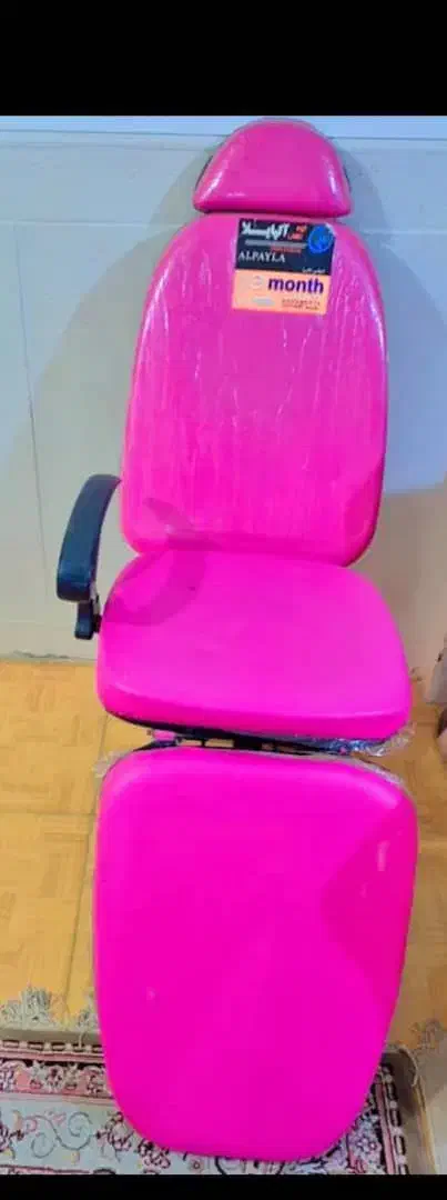 میز ناخنکاری استند لاک صندلی اصلاح وانتطار|آرایشگاه و سالن‌های زیبایی|بندر ماهشهر, |دیوار