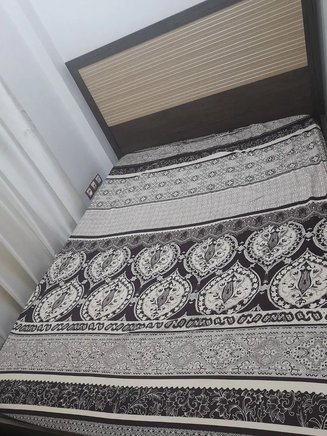 تخت دونفره|تخت و سرویس خواب|تولم شهر, |دیوار