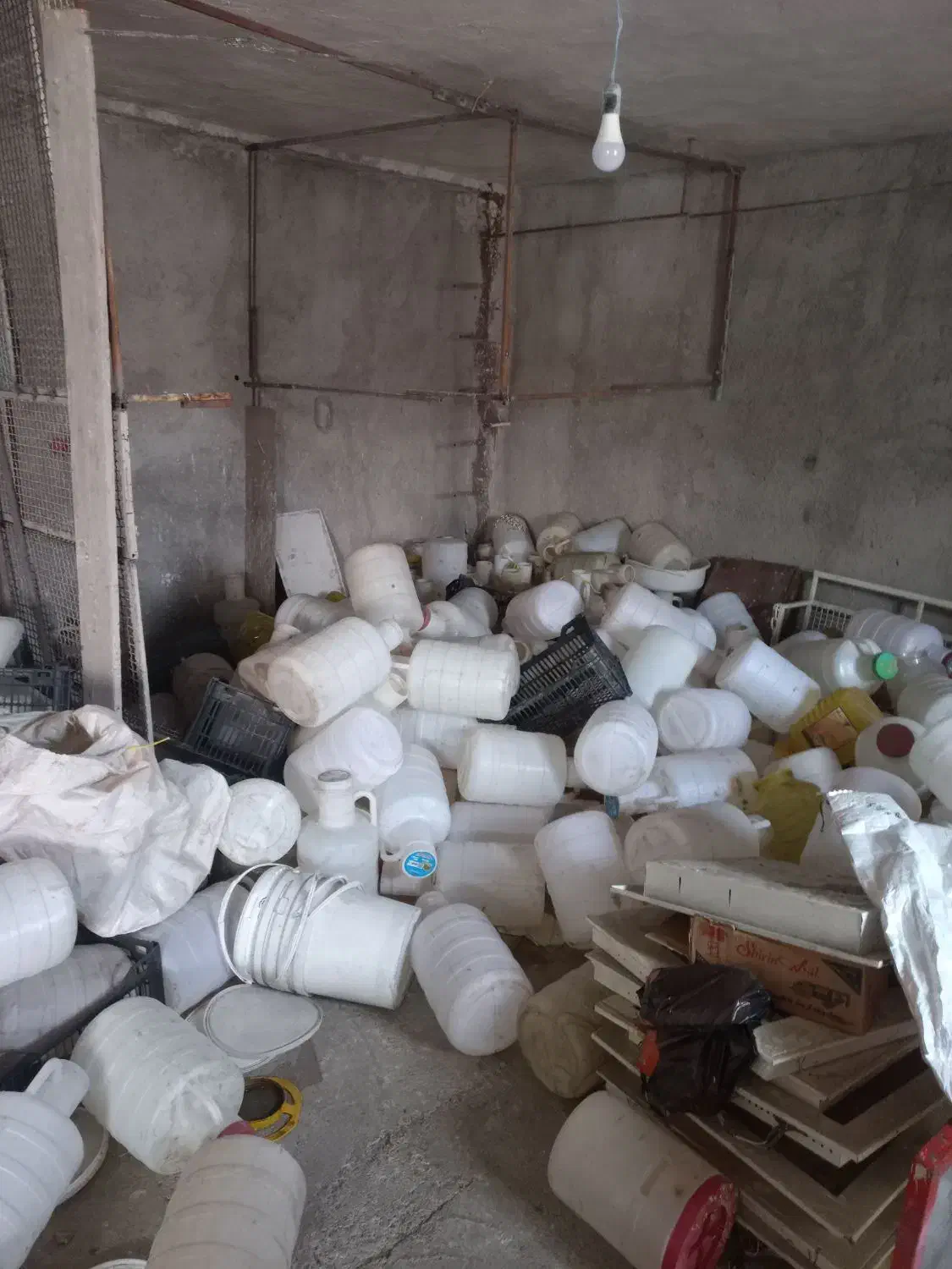 دبه خیارشوری|ظروف نگهدارنده، پلاستیکی، یک‌بارمصرف|گرگان, |دیوار