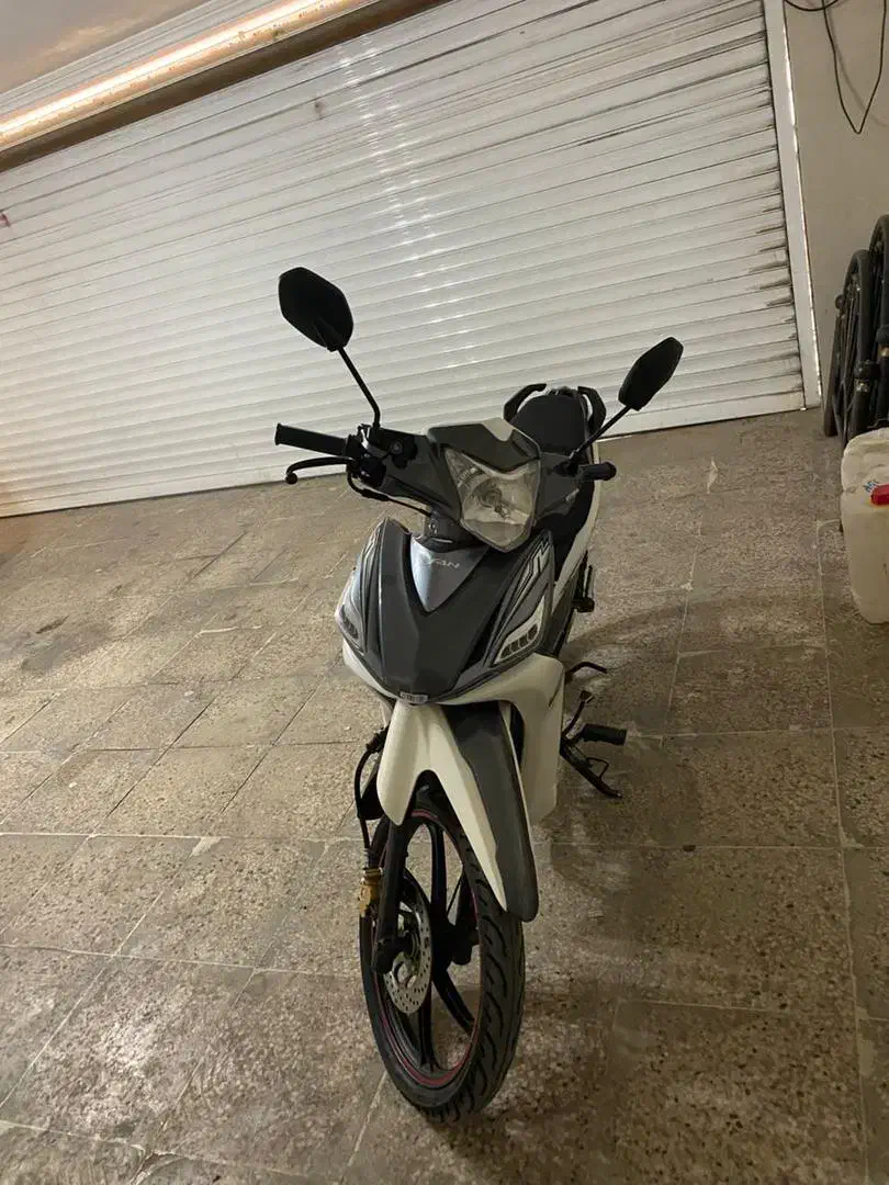 ویو لاکی لیفان pk135|موتورسیکلت|صدرا-فارس, فاز ۱|دیوار