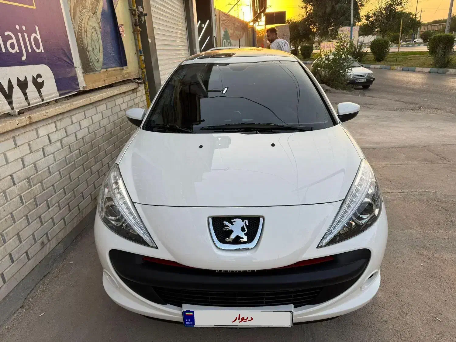 ۲۰۷ اتومات|خودرو سواری و وانت|تهران, صادقیه|دیوار