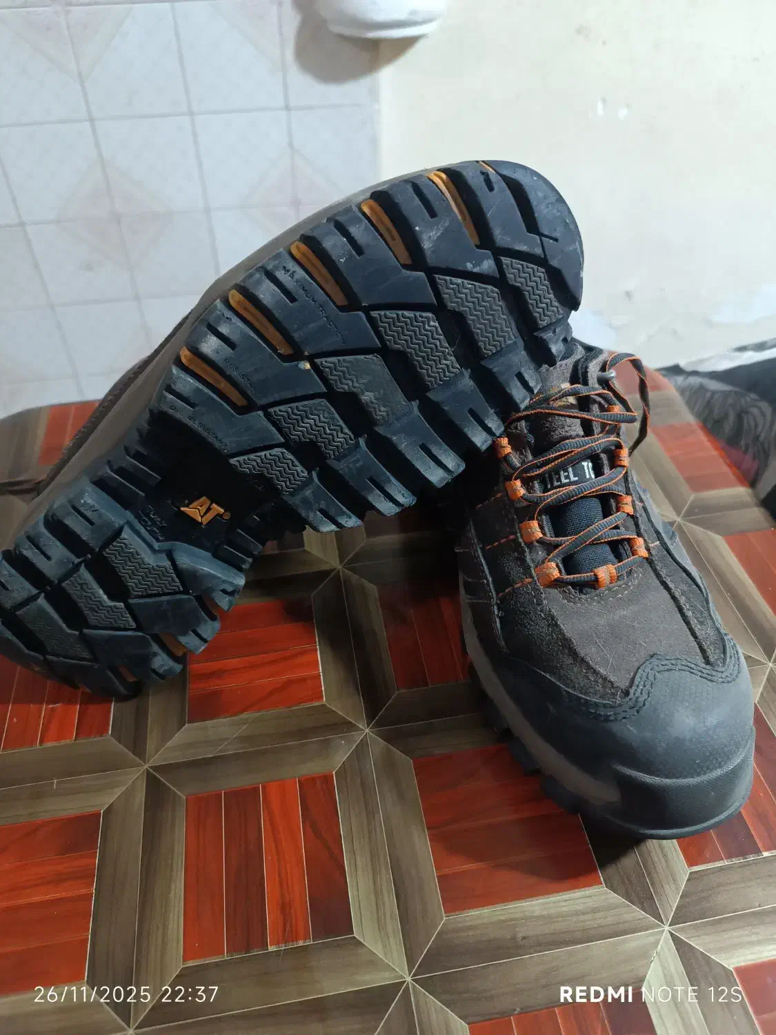 کفش کاترپیلار سایز۴۳...۴۴|کیف، کفش، کمربند|خمینیشهر, |دیوار