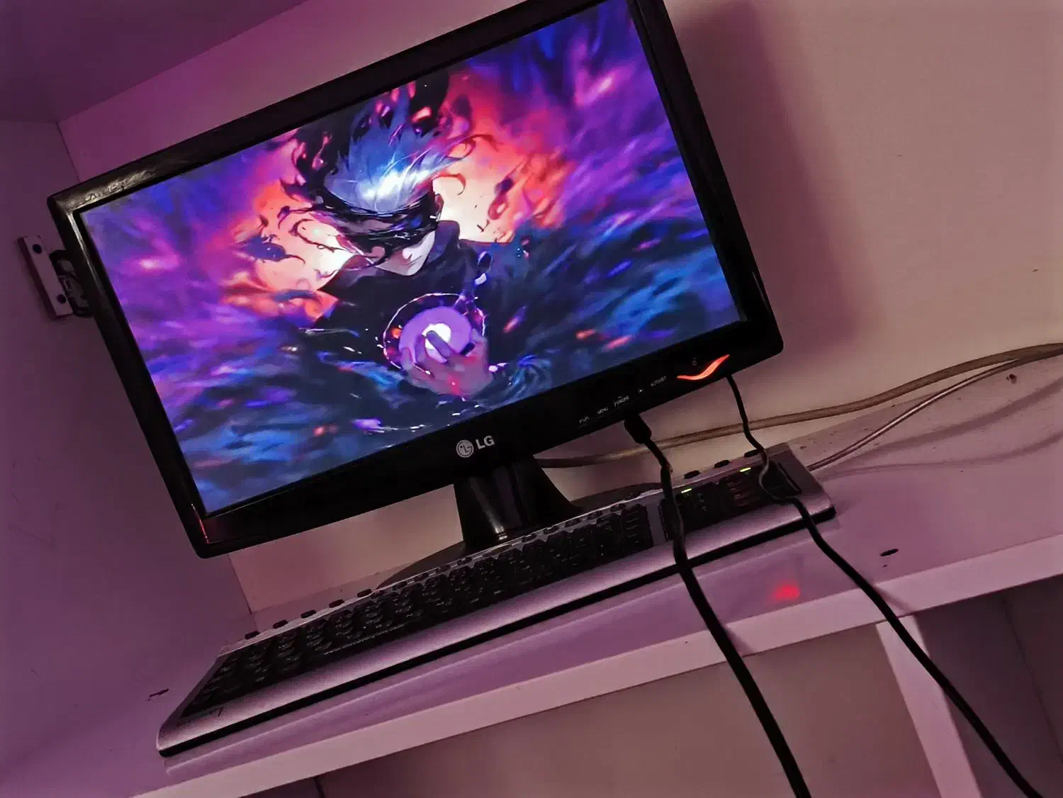 کامپیوتر|رایانه رومیزی|جم, |دیوار