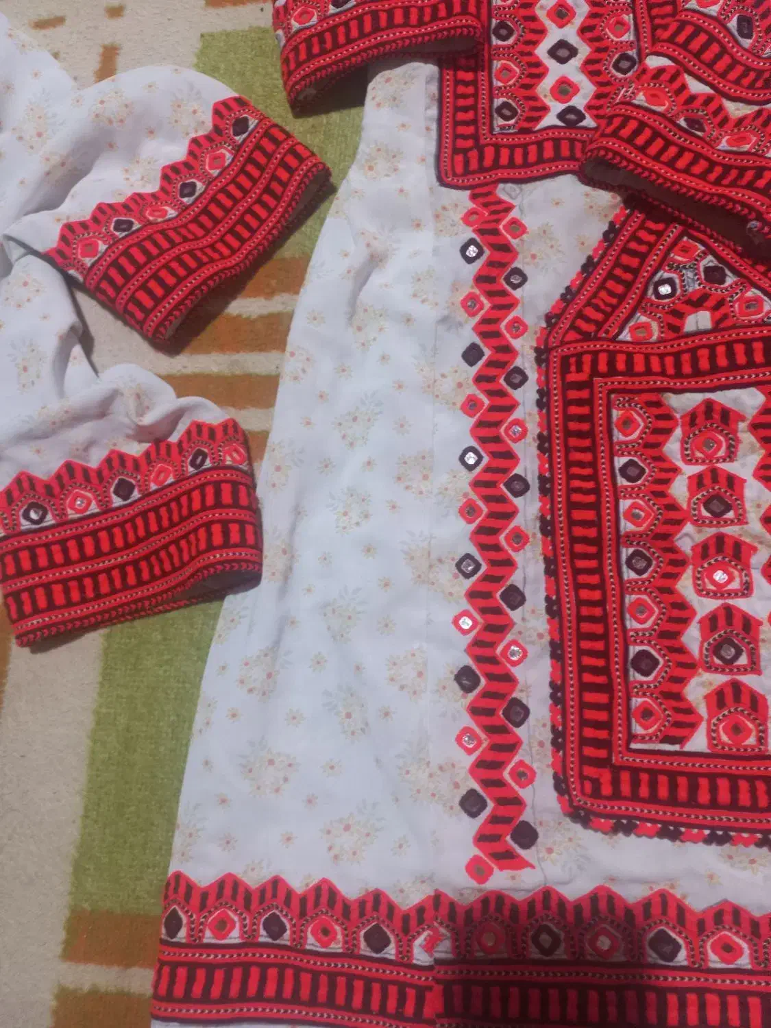 بچگانه دو رنگ|کفش و لباس بچه|ایرانشهر, |دیوار