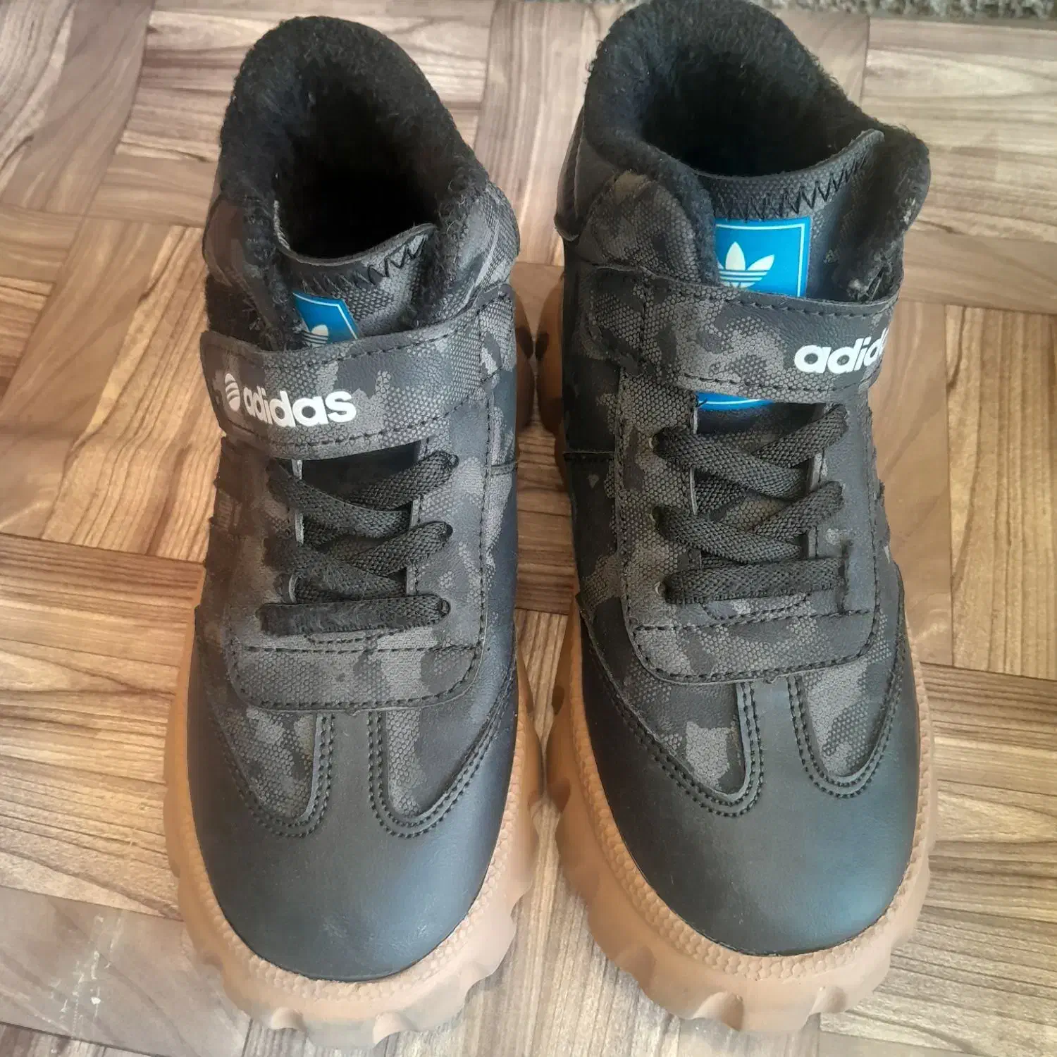 کفش|کیف، کفش، کمربند|سنندج, |دیوار