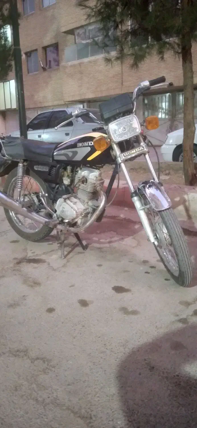 موتورهوندا ۱۲۵بهرو|موتورسیکلت|اصفهان, شهرک کاوه|دیوار