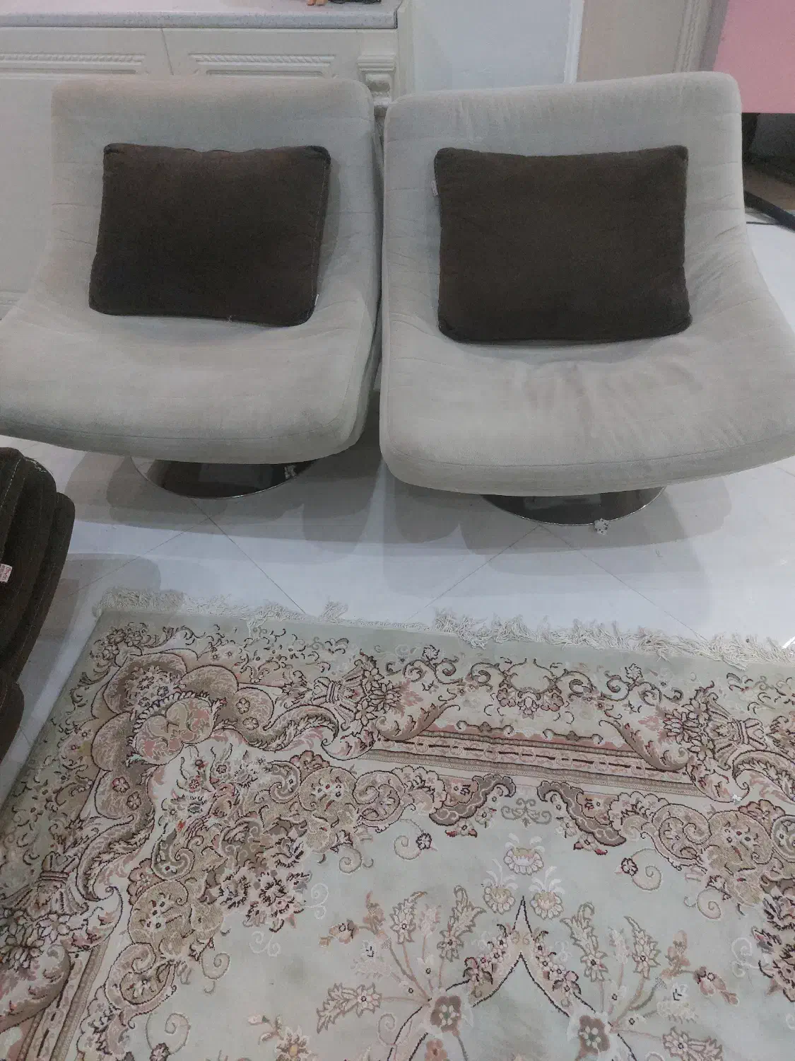 مبلمان نیم ست ۵ نفره|مبلمان خانگی و میز عسلی|محمودآباد, |دیوار