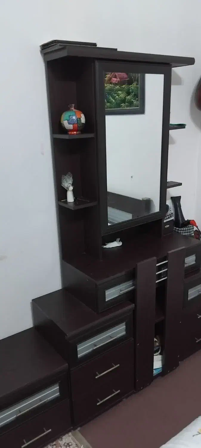 ست کامل تخت دونفره با دوتا پا تختی ومیزآرایش وکمد|تخت و سرویس خواب|مشگین شهر, |دیوار