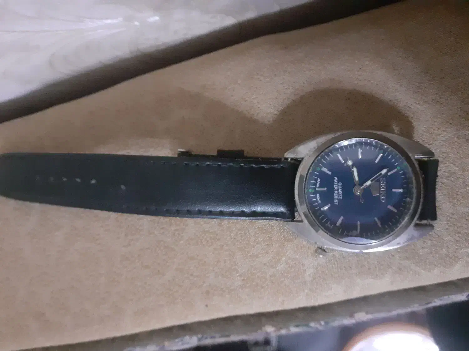 سکو ۵ اصل|ساعت|رباطکریم, رباطکریم|دیوار