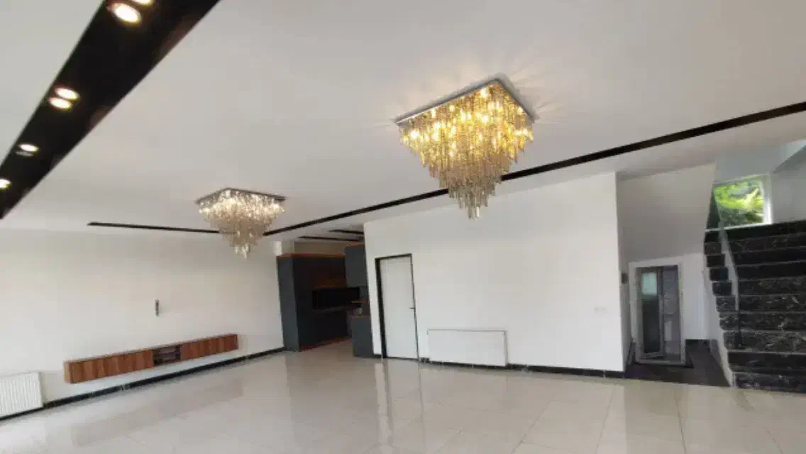 اجاره ویلا نیاوران ۳۰۰متر سکونت یا کاربا پارکینگ