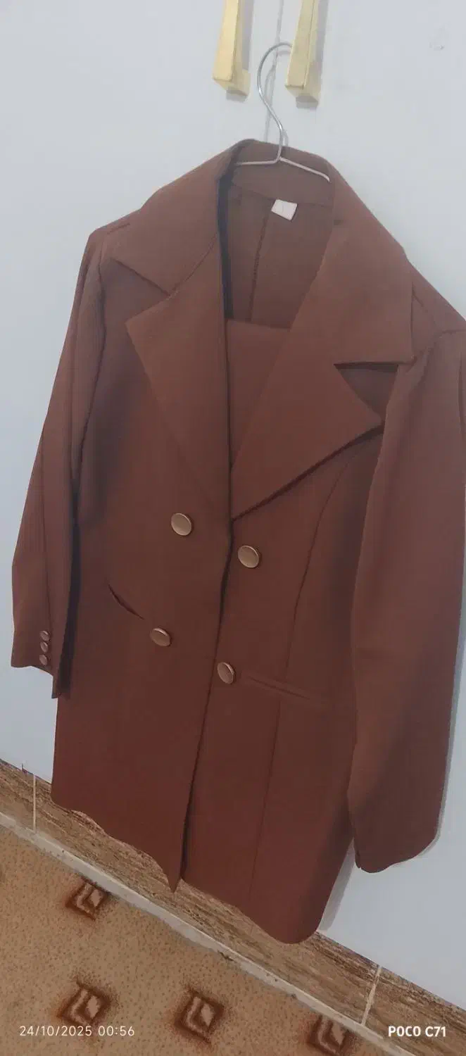 مانتو|لباس|یاسوج, |دیوار