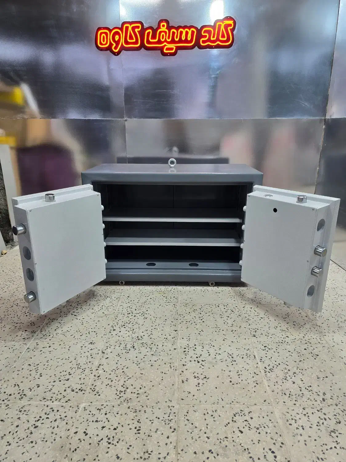 گاوصندوق زیرویترینی گاو صندوق زیرمیزی|ابزارآلات|رشت, گلسار|دیوار